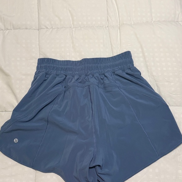 Lululemon Track That High Rise 5” Lined Short size 10 - Picture 2 of 4
